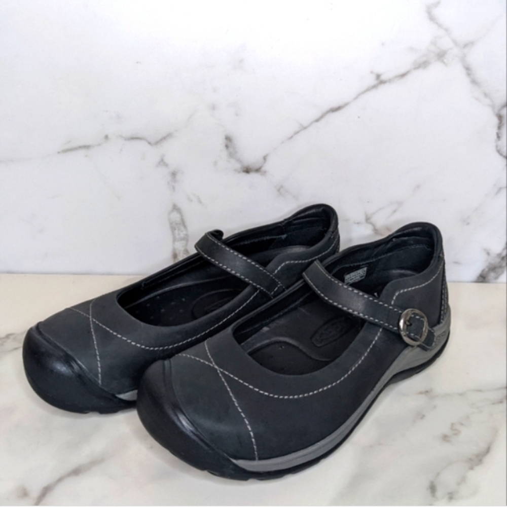 Keen leather Maryjane flats